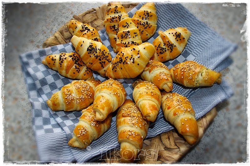 Kochen....meine Leidenschaft : Gefüllte Käsehörnchen