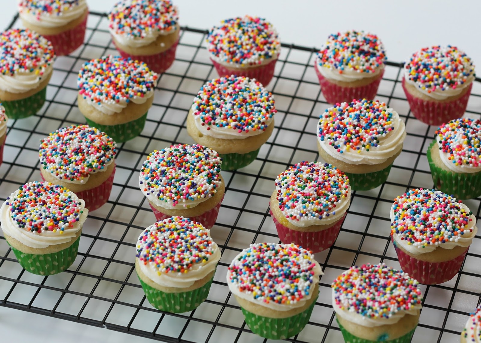 Mini Confetti Cupcakes + Tom Tom's Class Birthday Party Carolina Charm