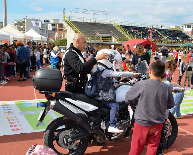 Η αστυνομία στη Μεσσηνία συμμετείχε με παράλληλες δράσεις σε παιδικό αθλητικό και ποδοσφαιρικό τουρνουά 