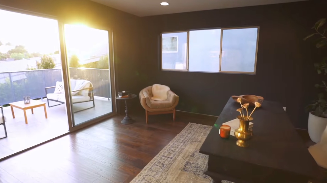 41 Interior Design Photos vs. 720 Indiana Ave, Venice, CA Luxury Home Tour