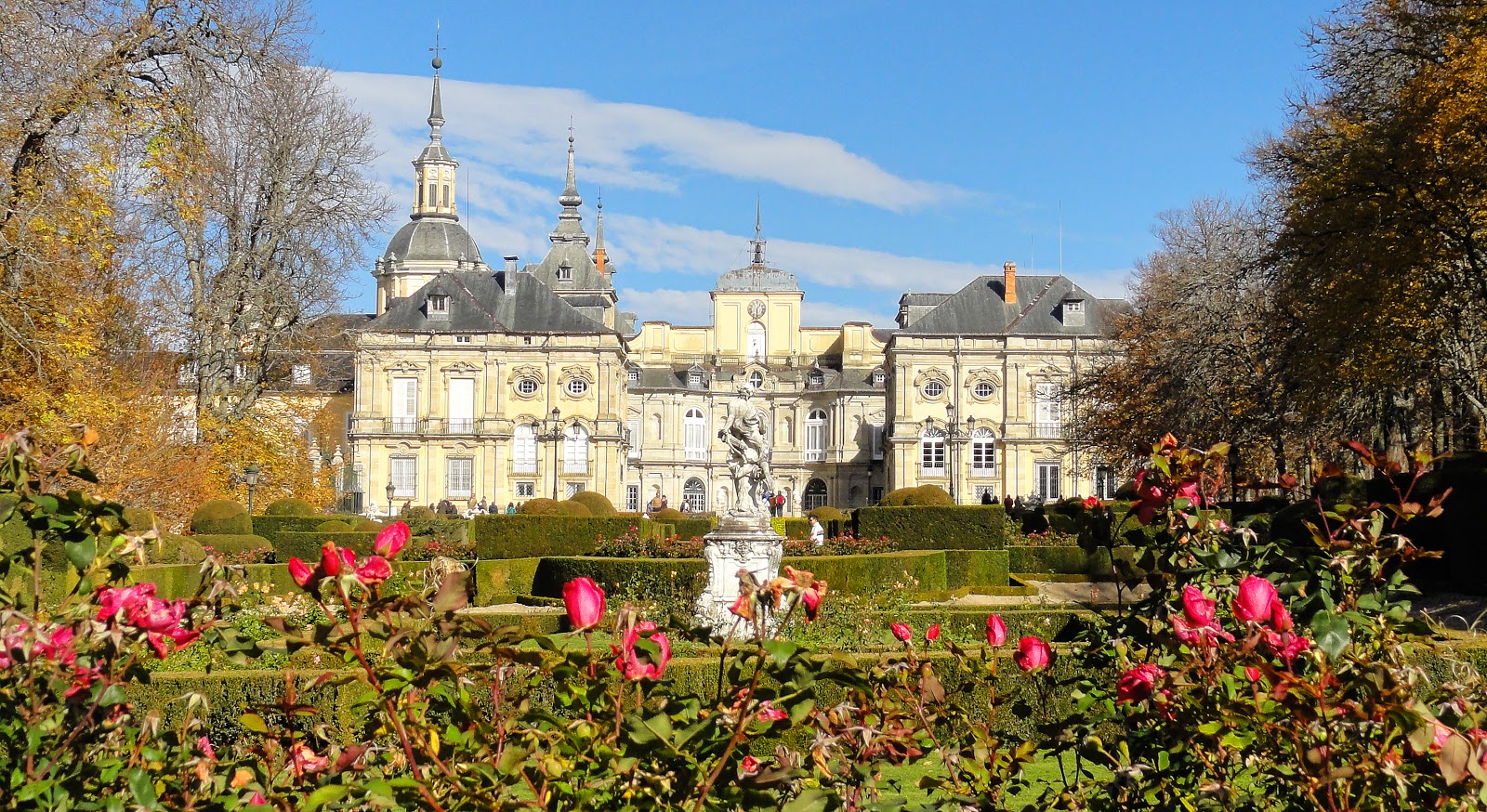 LA GRANJA DE SAN ILDEFONSO. SEGOVIA ESPAÑA EN COLOR LA GRANJA DE SAN ILDEFONSO. SEGOVIA ESPAÑA EN COLOR