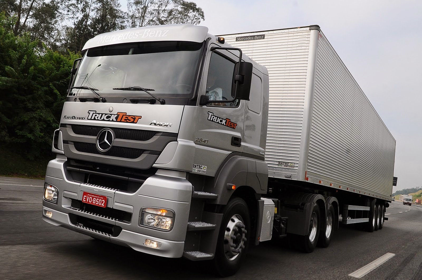 DIECIOCHO RUEDAS: SE ESTUDIA LA POSIBILIDAD DE INTRODUCIR LA ...