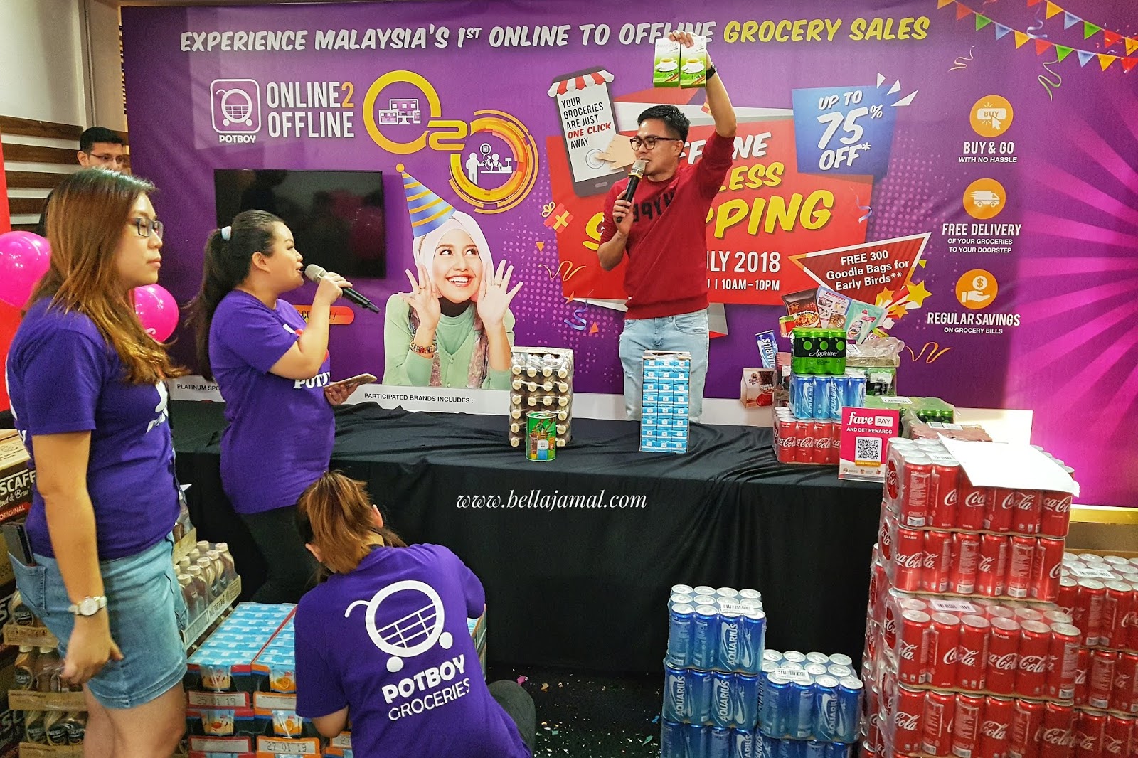 Sesi jualan super murah oleh hos Potboy O2O