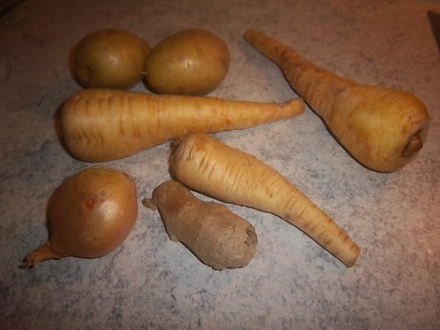 Pastinakensuppe mit Flusskrebsfleisch