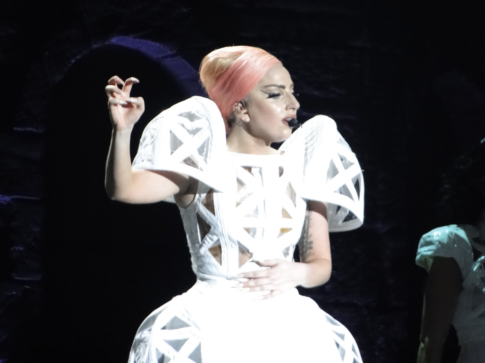 Lady gaga born this. Леди Гага. Lady Gaga born this way Ball Tour. Lady Gaga 2012. Леди Гага born this way Tour.