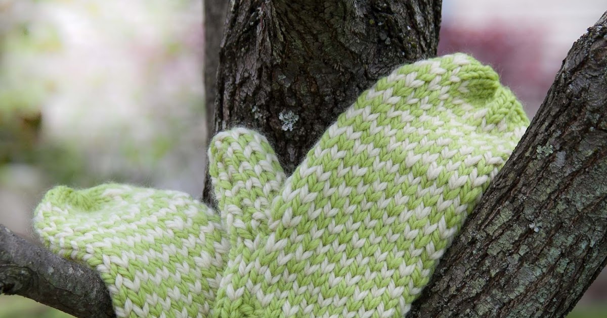 How To Do Fair Isle On The Loom Loom Knitting by This Moment is Good!