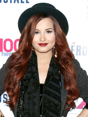 Celebrity Hairstyle on Desember 2011 Demi Lovato