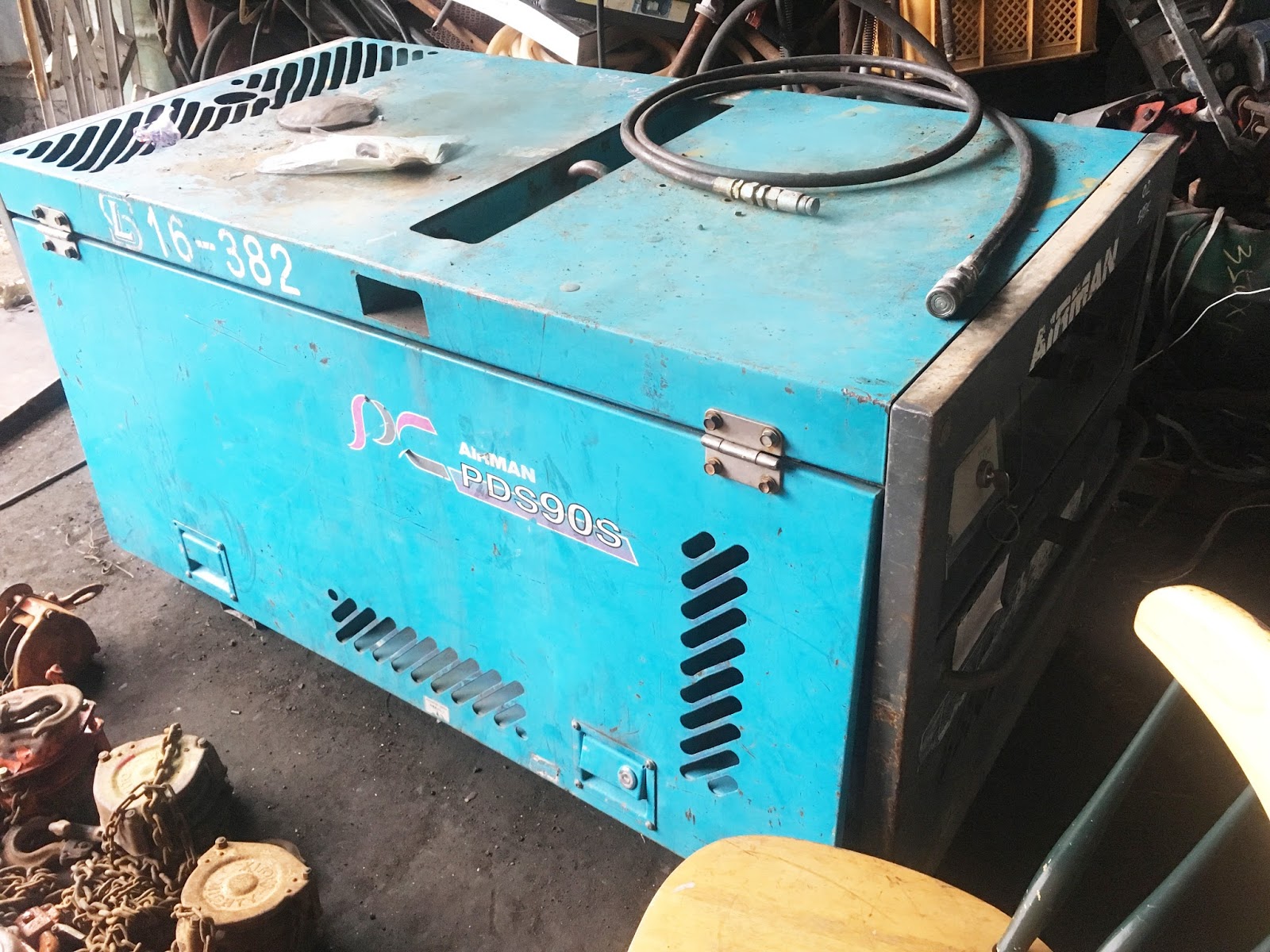 Products Airman Air compressor pds 90