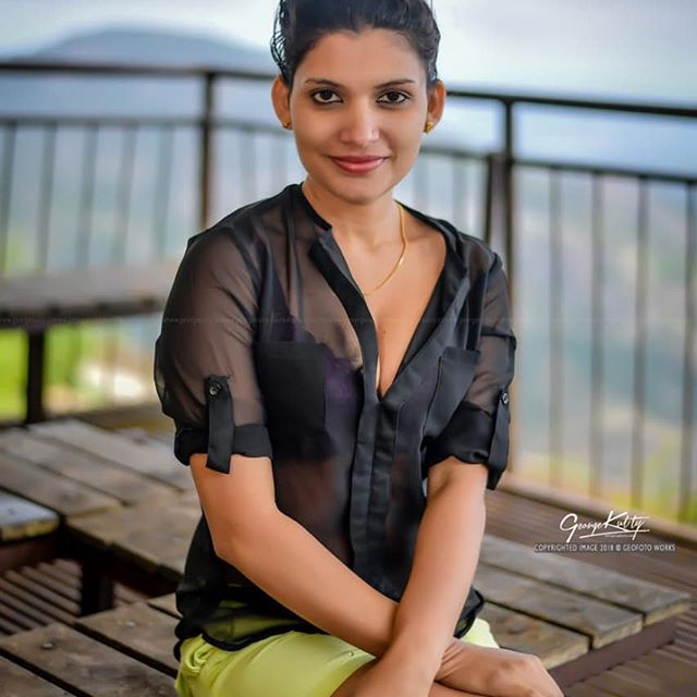 Reshmi R Nair : Reshmi R Nair Hot Photoshoot Malayalam Model Reshmi ...