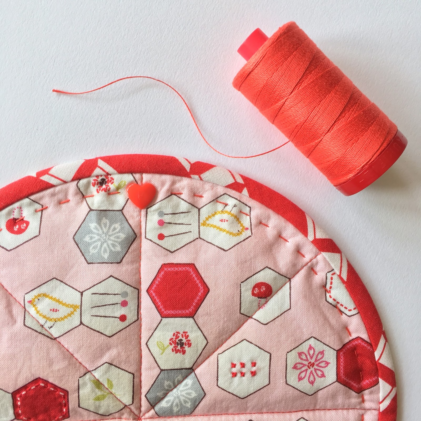 Sew Stitchy Pie needle case / CHARM ABOUT YOU