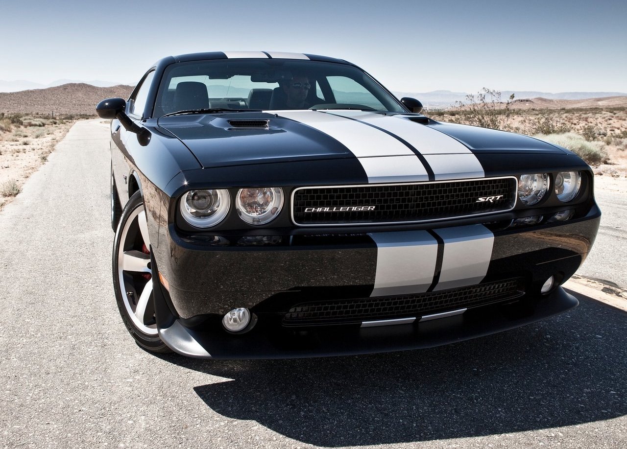 Dodge Challenger SRT8 392 - 2012 | Tecnologia e Games