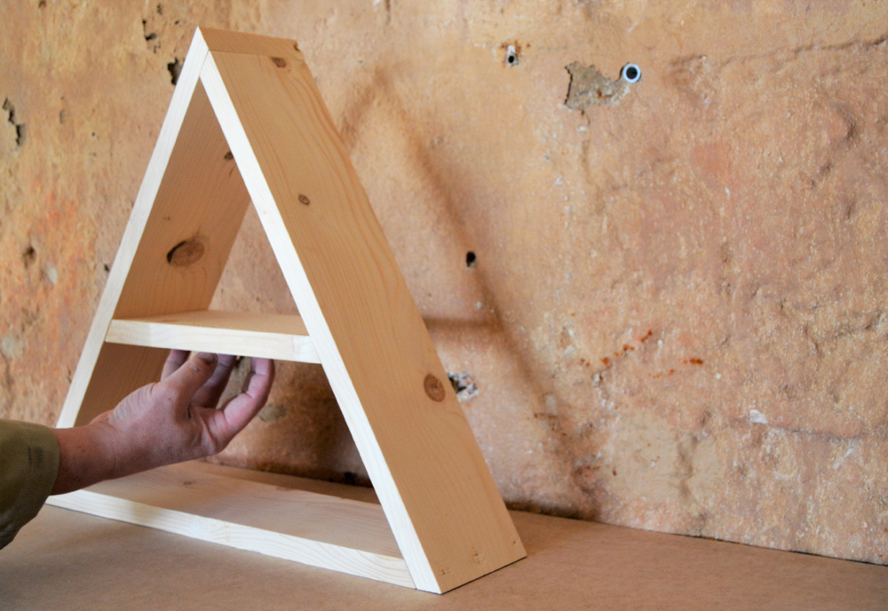 Diy tutorial, cómo hacer una estantería triángulo y otra en forma de hexágono de madera, paso a paso