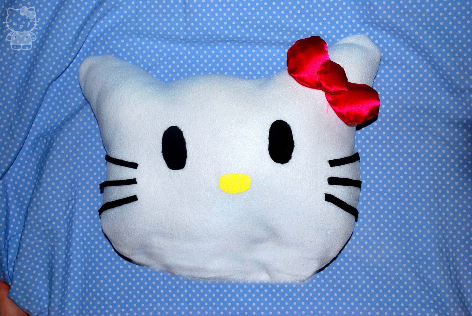 DIY CUTE Hello Kitty Pillow