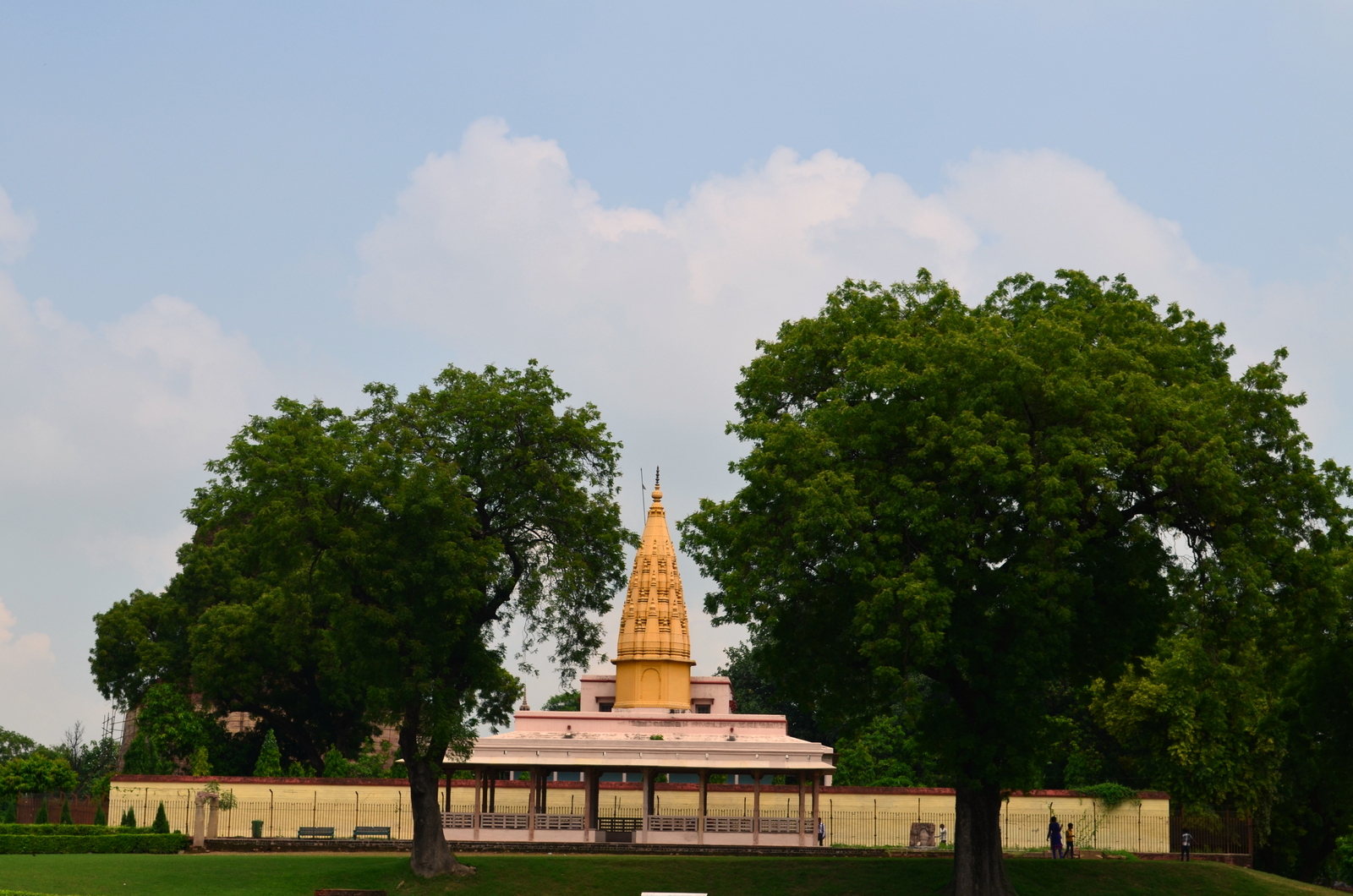 sri-digambar-jain-temple-simhapuri-sarnath-raveesh-kumar