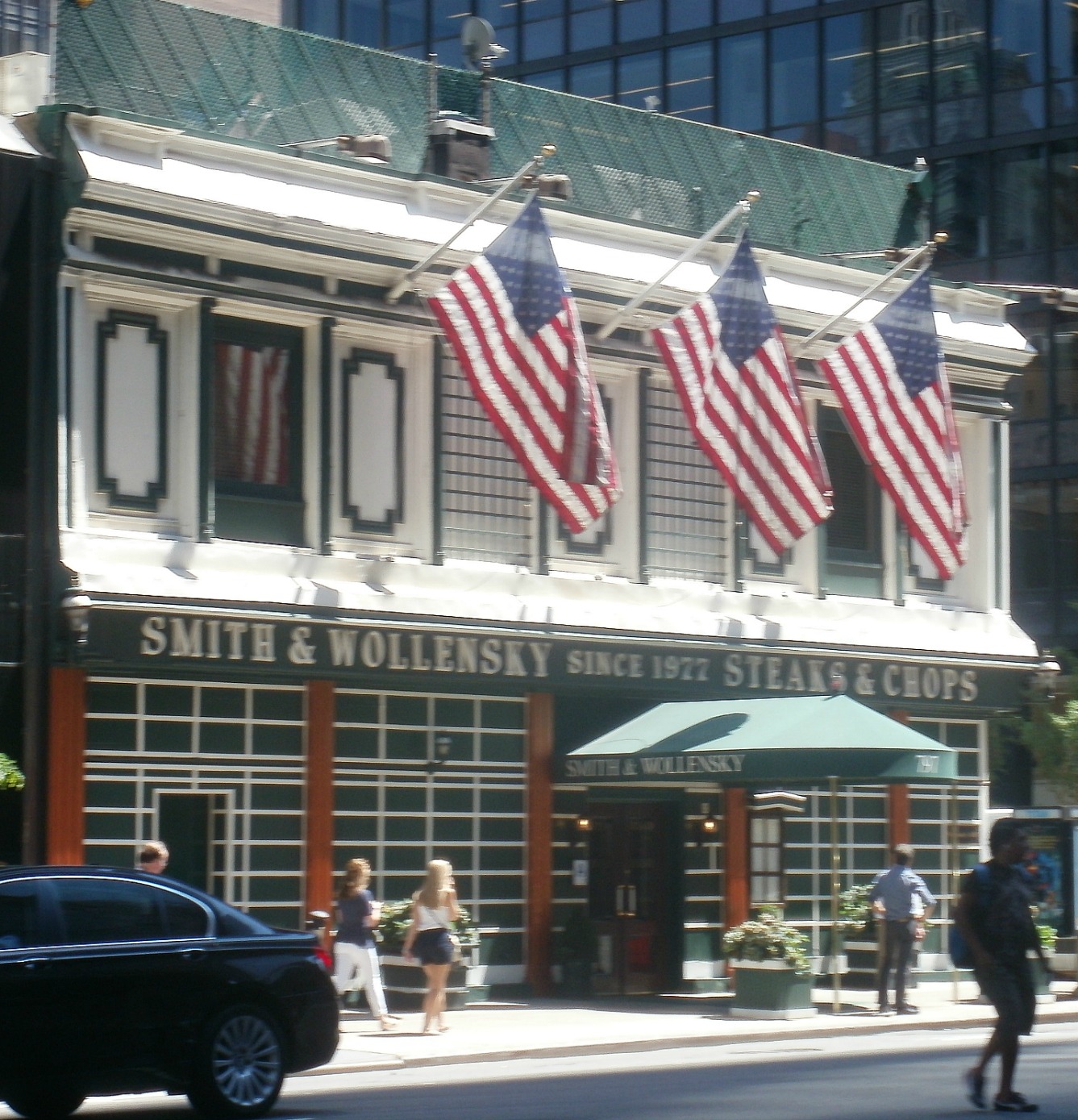 Midtown Blogger/Manhattan Valley Follies: Yes, Smith and Wollensky is