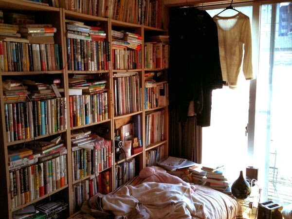 持たない生活: 本のある部屋と堺雅人さん