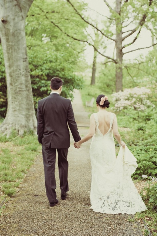 It&#039;s Good to be Queen: Ideas For Rustic Wedding