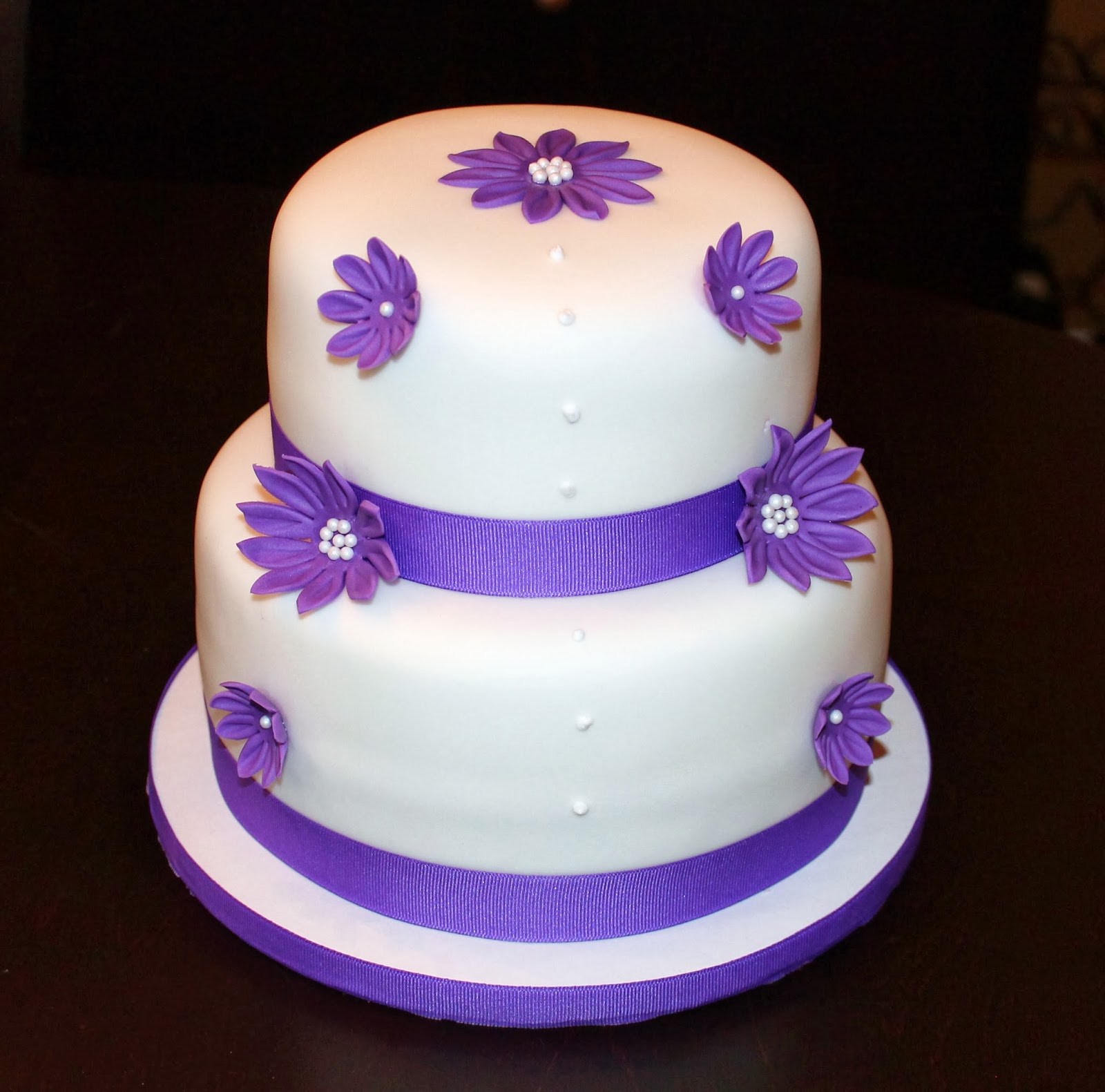 Creative Cakes by Lynn Purple flowers anniversary cake