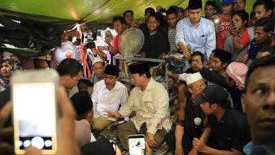 Warga Korban Gempa Serukan 2019 PAS Saat Prabowo Tiba Di Lombok