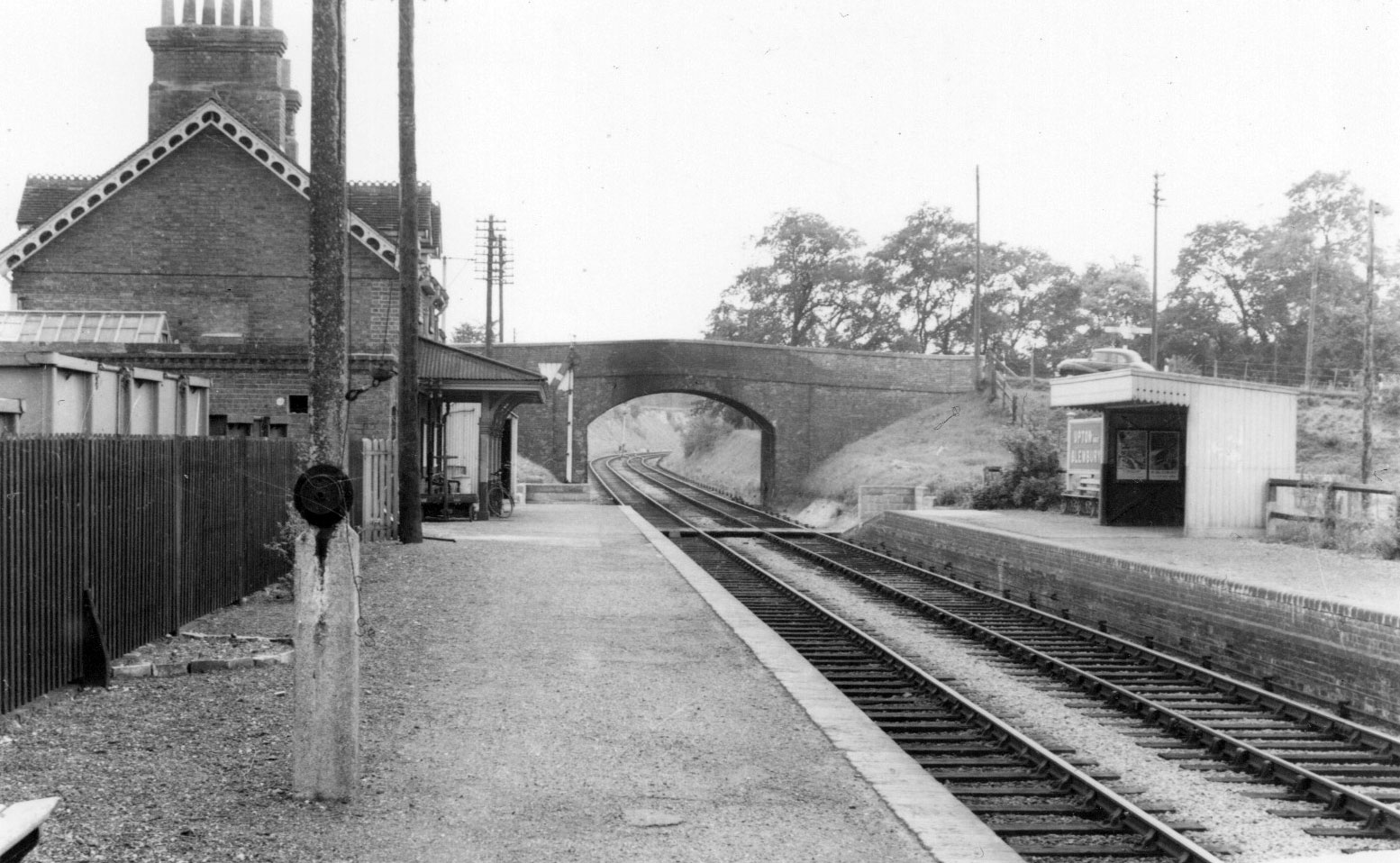 Calling at... British railway stations Upton and Blewbury