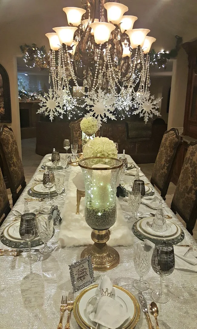 Winter White and Silver Table | Life and Linda
