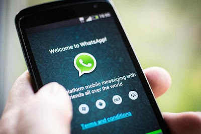 WhatsApp welcome screen