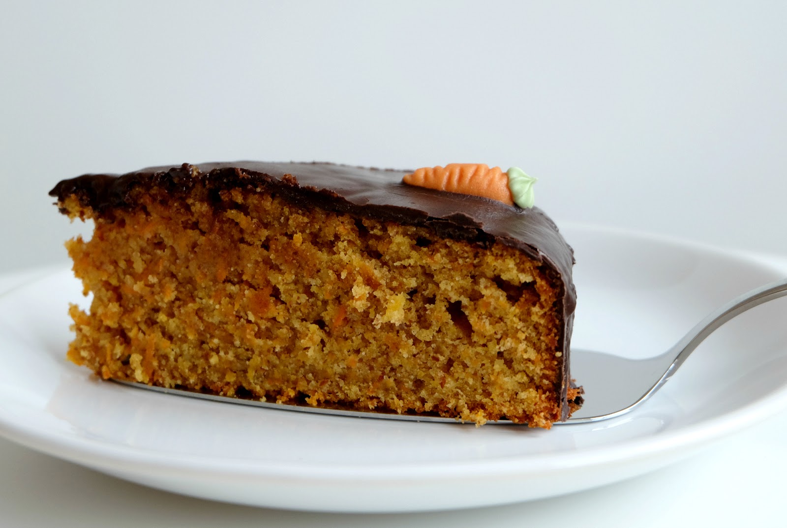 OsterLoveStory: Schoko küsst Karotte - sommersachen OsterLoveStory: Schoko küsst Karotte - sommersachen