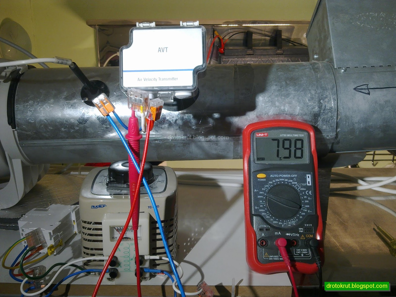 Измерение расхода воздуха. Канальный датчик скорости воздушного потока AVT. Датчик скорости воздушного потока ДВС-02. Датчик расхода воздуха для вентиляции с выходом 0-10в. Датчик расхода воздуха канальный для вентиляции с выходом 0-10в.