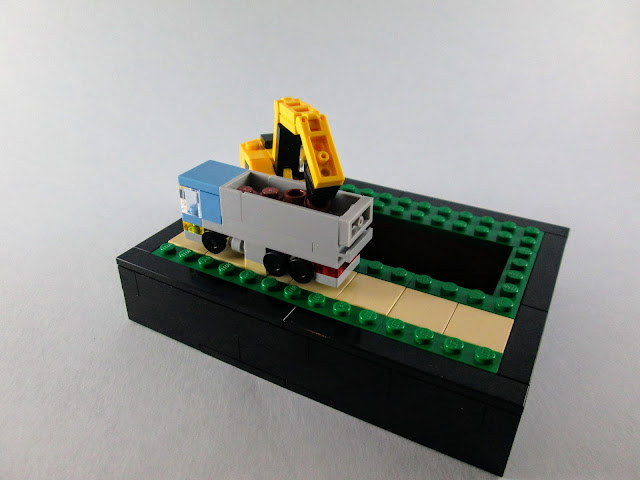 MOC LEGO micro escala Escavadora e camião