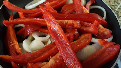 Red pepper and shrimp stir fry Red pepper and shrimp stir fry