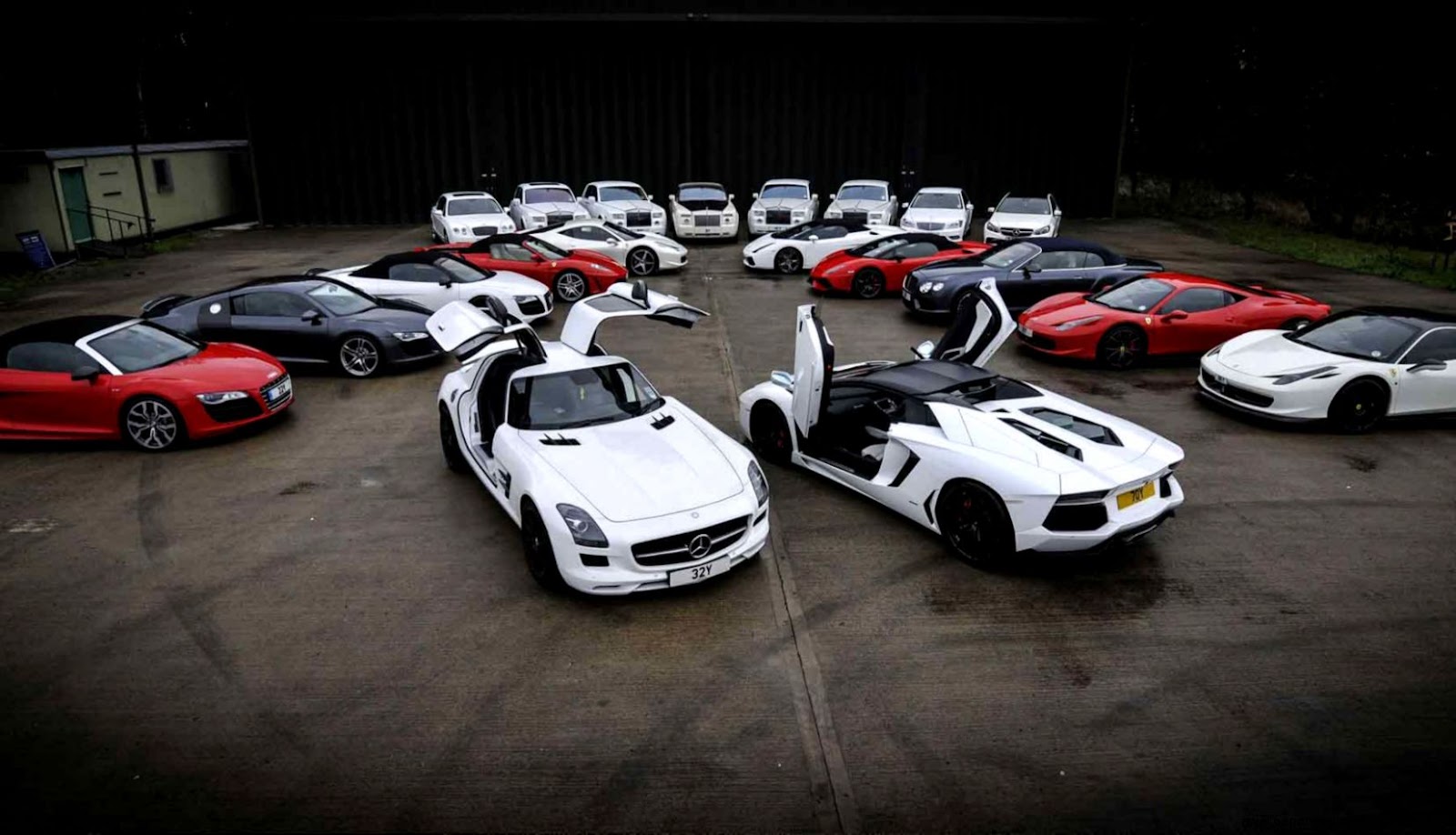 Phantom Hire   Call us on 0800 542 1337 or 0121 227 9984  Wedding