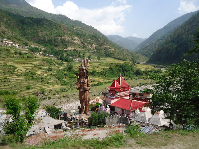 à¤¯à¤®à¤¨à¥‹à¤¤à¥à¤°à¥€ à¤¸à¥‡ à¤—à¤‚à¤—à¥‹à¤¤à¥à¤°à¥€