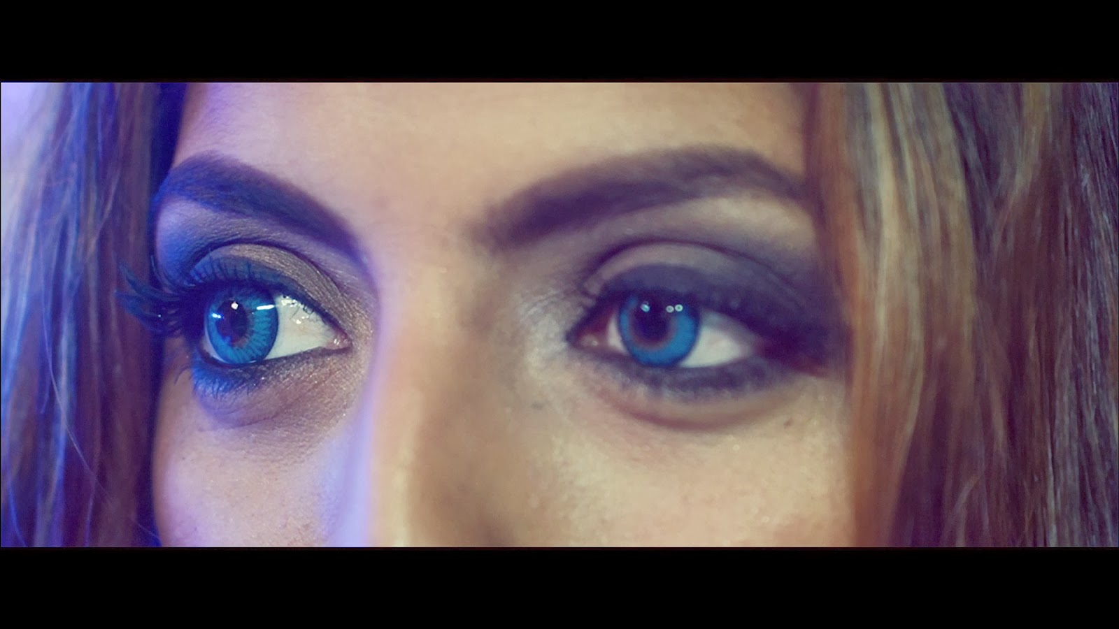 Найти песню глазки. Eyes of Blue Википедия. Blue as your Eyes песня. 11 She got Blue Eyes. She is got Blue Eyes.