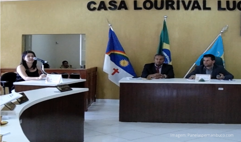 Vereadores de Panelas votaram o projeto de lei que doa terreno municipal para empresa de Cupira-PE Vereadores de Panelas votaram o projeto de lei que doa terreno municipal para empresa de Cupira-PE