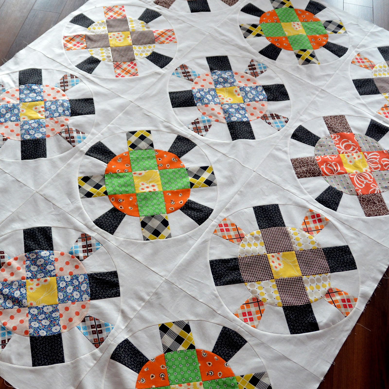 easypatchwork with Karen Ackva cog + wheels quilt