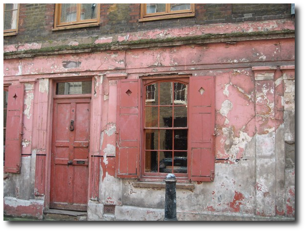 Eye For Design Decorating With Distressed Pink Furniture