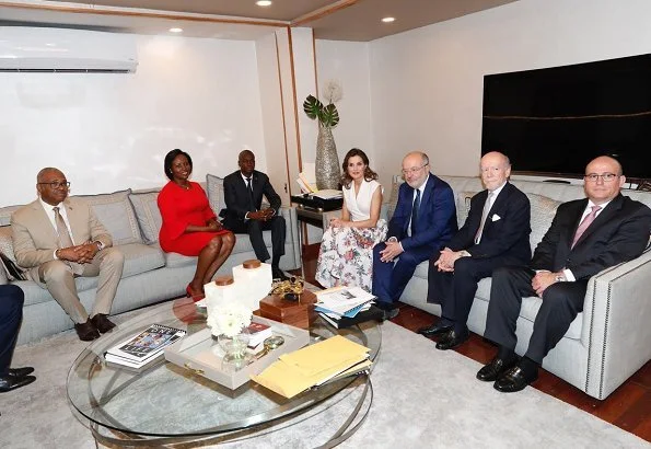 Queen Letizia attended a lunch held by President of Haiti, Jovenel Moïse at the Presidential Palace. Queen visited Haiti National Museum (MUPANAH)