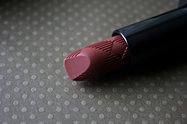 Burberry Lip Mist Natural Sheer Lipstick in Copper Review, Photos & Swatches Burberry Lip Mist Natural Sheer Lipstick in Copper Review, Photos & Swatches
