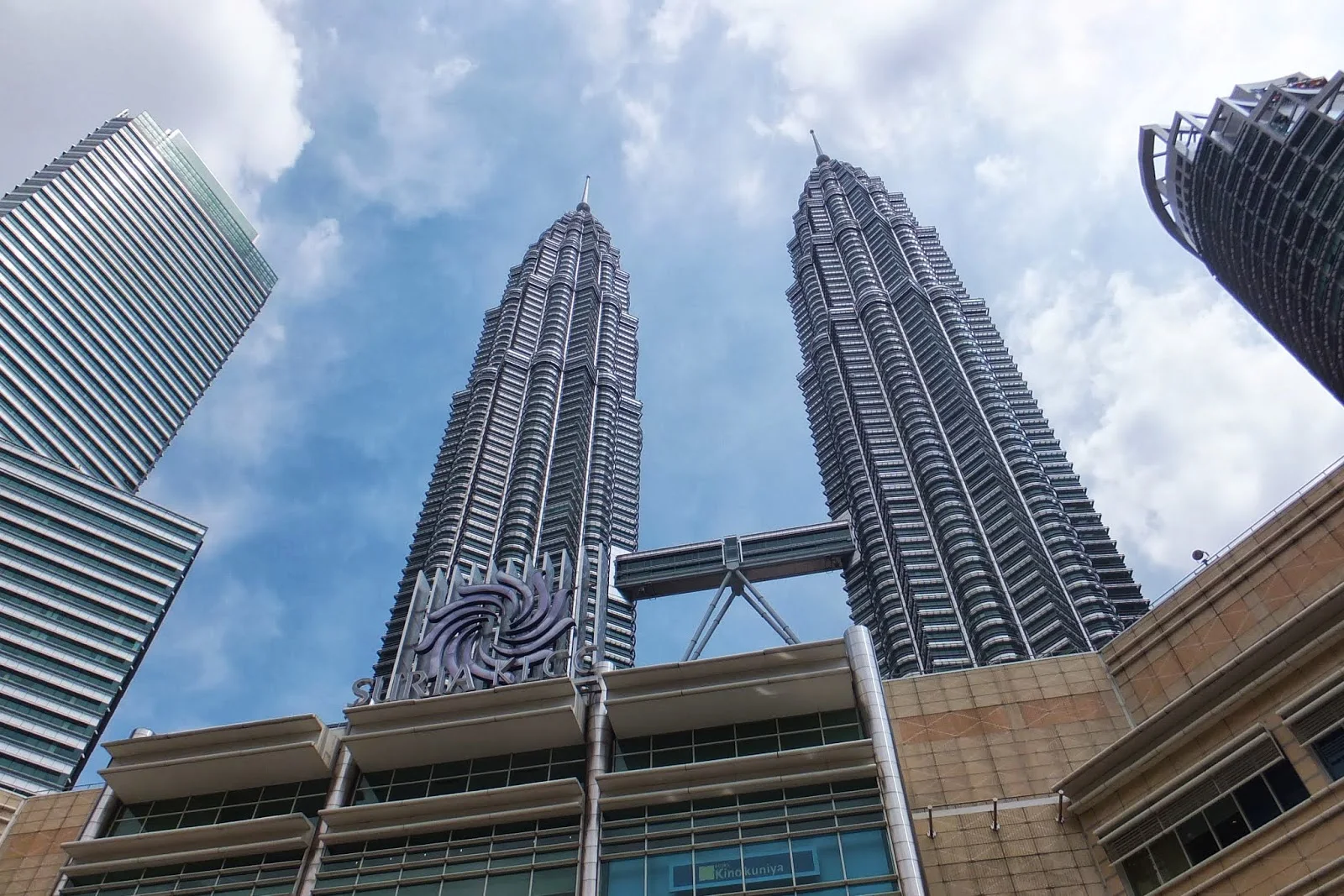 Petronas-Twin-Towers　ペトロナスツインタワー
