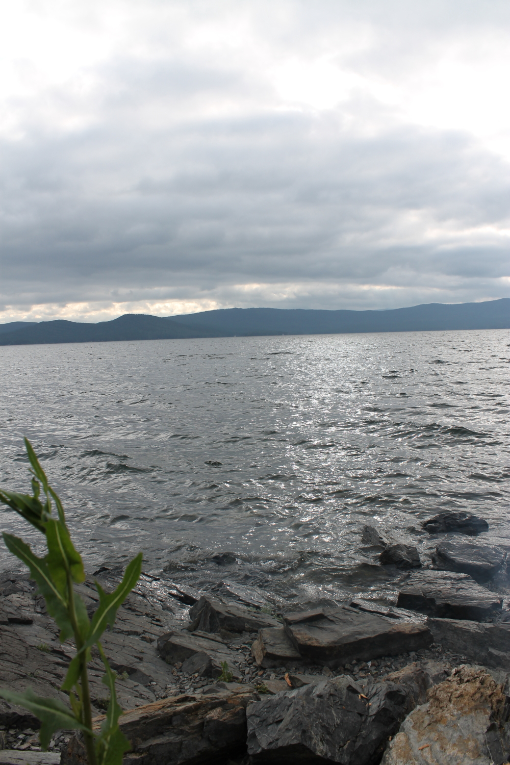 тургояк младший брат байкала. тургояк легенда. младший брат байкала озеро тургояк. жемчужина урала тургояк. младший брат байкала озеро тургояк.
