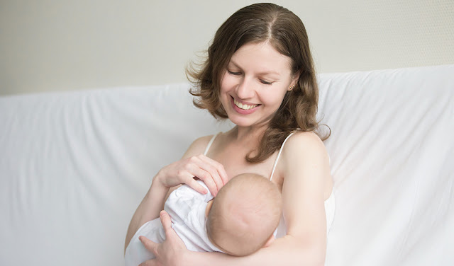 Laptele matern, prima ”comoara” pe care o oferim copilului nostru