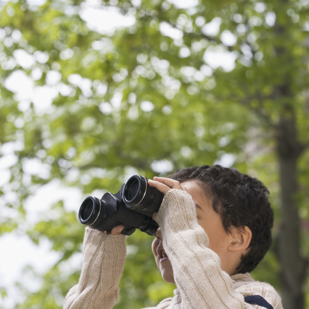Binocular Outdoor. The Aging child from Binoculars. Binoculars are used in many activities including Sport. Дистантник