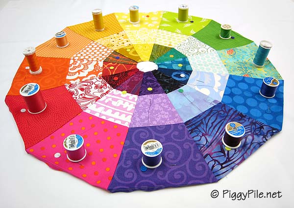 Piggy Pile: Tutorial - Fabric Color Wheel