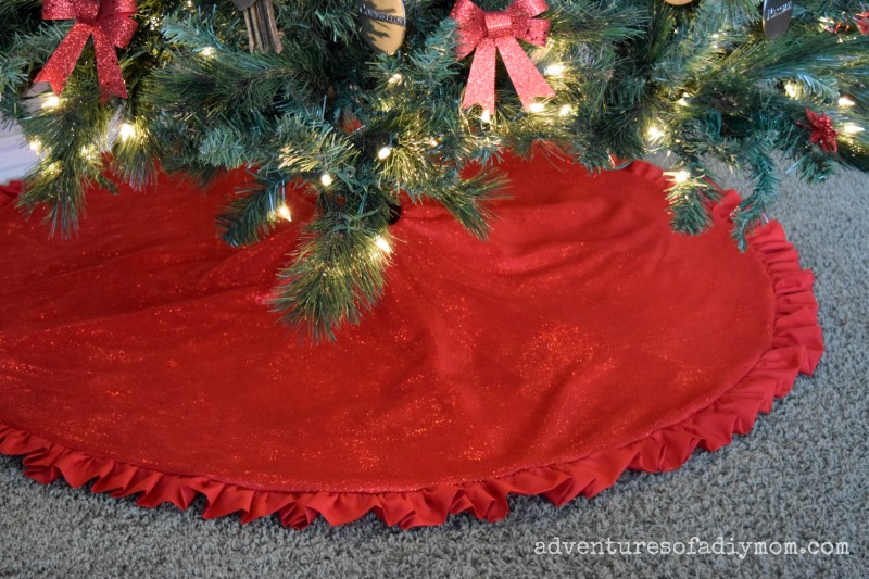 How To Make A Christmas Tree Skirt With A Ruffle Adventures Of A Diy Mom