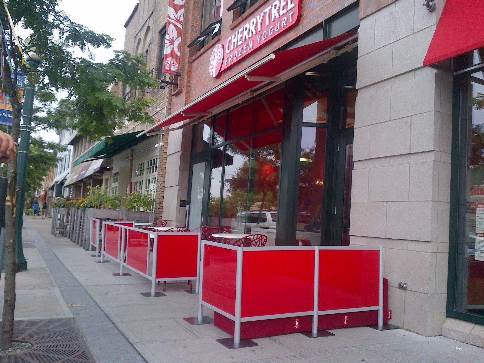 Sidewalk Cafe Barriers by iDivide Cherry Tree Frozen Yogurt 448 Mamaroneck Ave, Mamaroneck