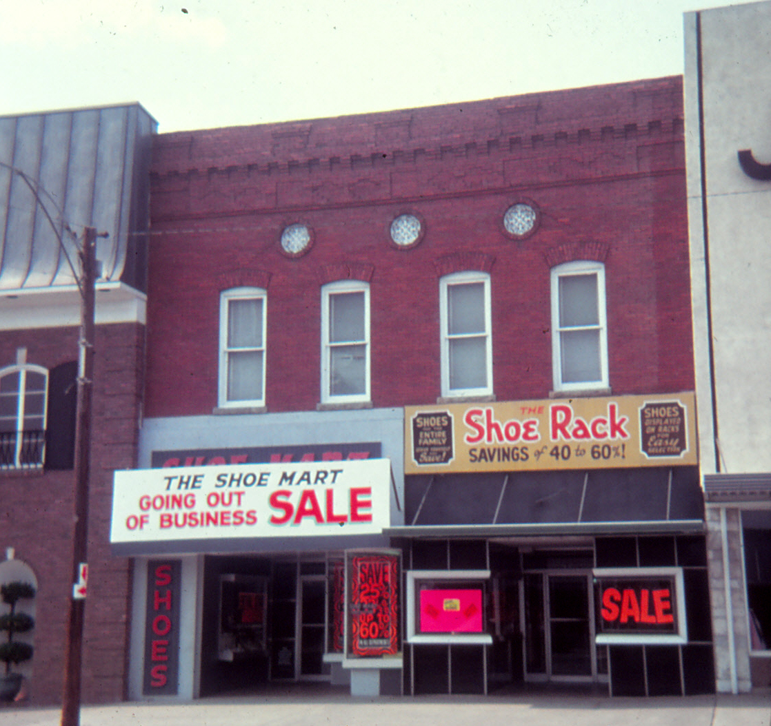 IMAGES OF OUR PAST SHOE MART/SHOE RACK DEESE BLDG., WEST JACKSON ST., DUBLIN, GA. EARLY 70S