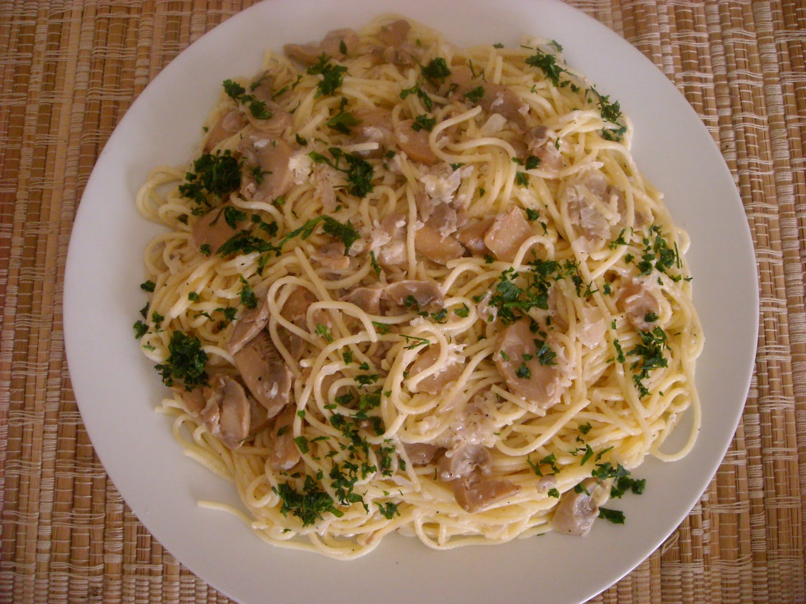 La cuisine de Kaoutar Spaghetti aux champignons