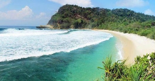 Pesona Keindahan Wisata Pantai Brumbun di Tulungagung