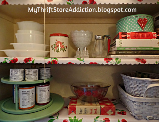 The Year in Review: 2015 Favorites mythriftstoreaddiction.blogspot.com Pantry makeover using vintage thrift store finds and retro oil cloth