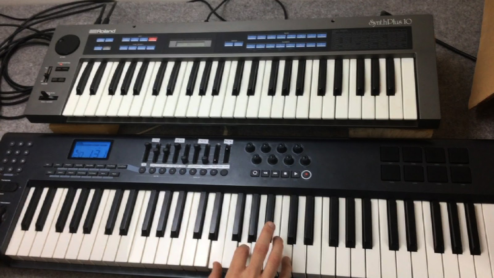 MIDIVERSE TV Roland Alpha Juno 1 Exploring the Presets MVM18